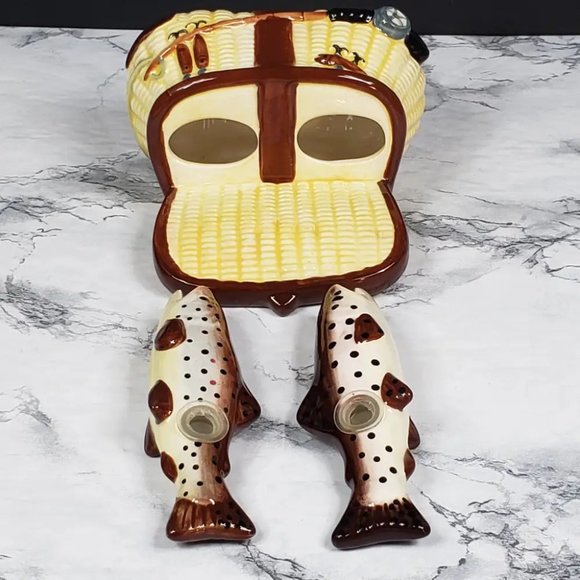 Trout Basket Salt Pepper Shaker Set - Picture 7 of 9